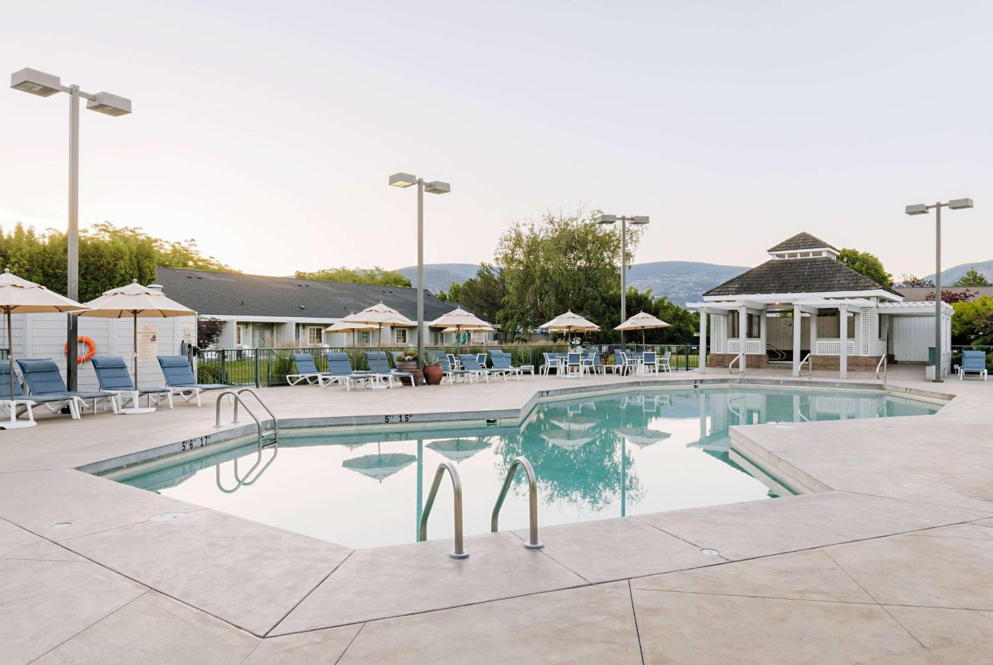 Balcomo, A Ramada By Wyndham 3*