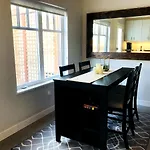 Penticton Getaway Carriage House - Great Location! Private!