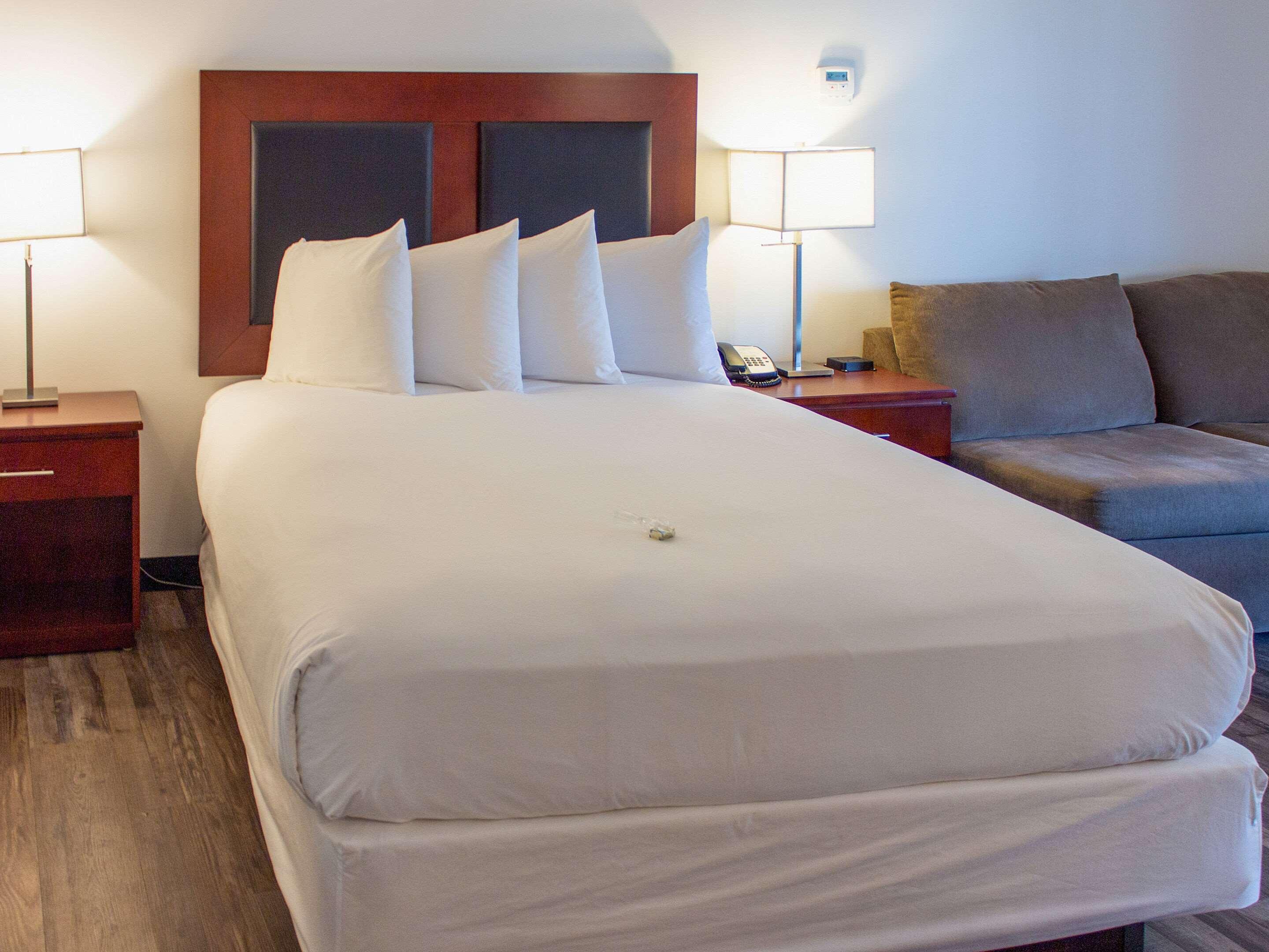 Hotel Penticton, Independent