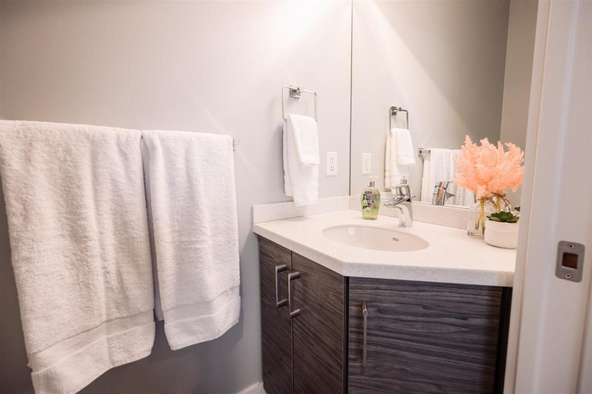 Brand New 3bdr - Close To Beach & Dining Casa de férias