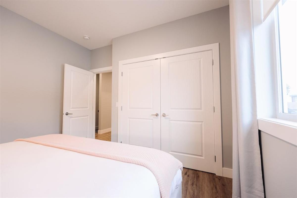 Brand New 3bdr - Close To Beach & Dining * Penticton