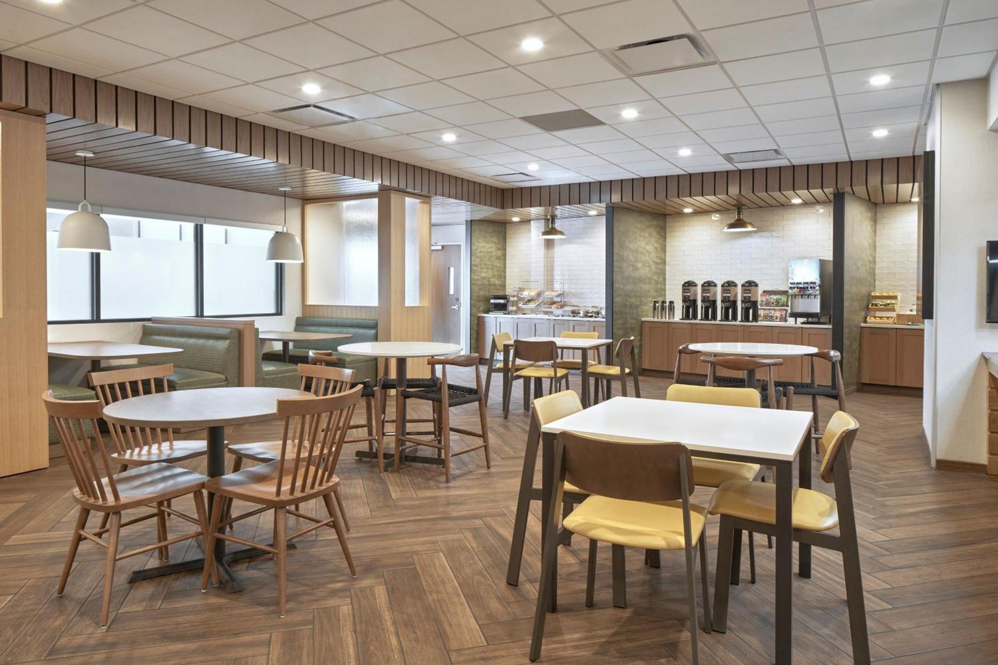 Fairfield & By Marriott 3* Penticton