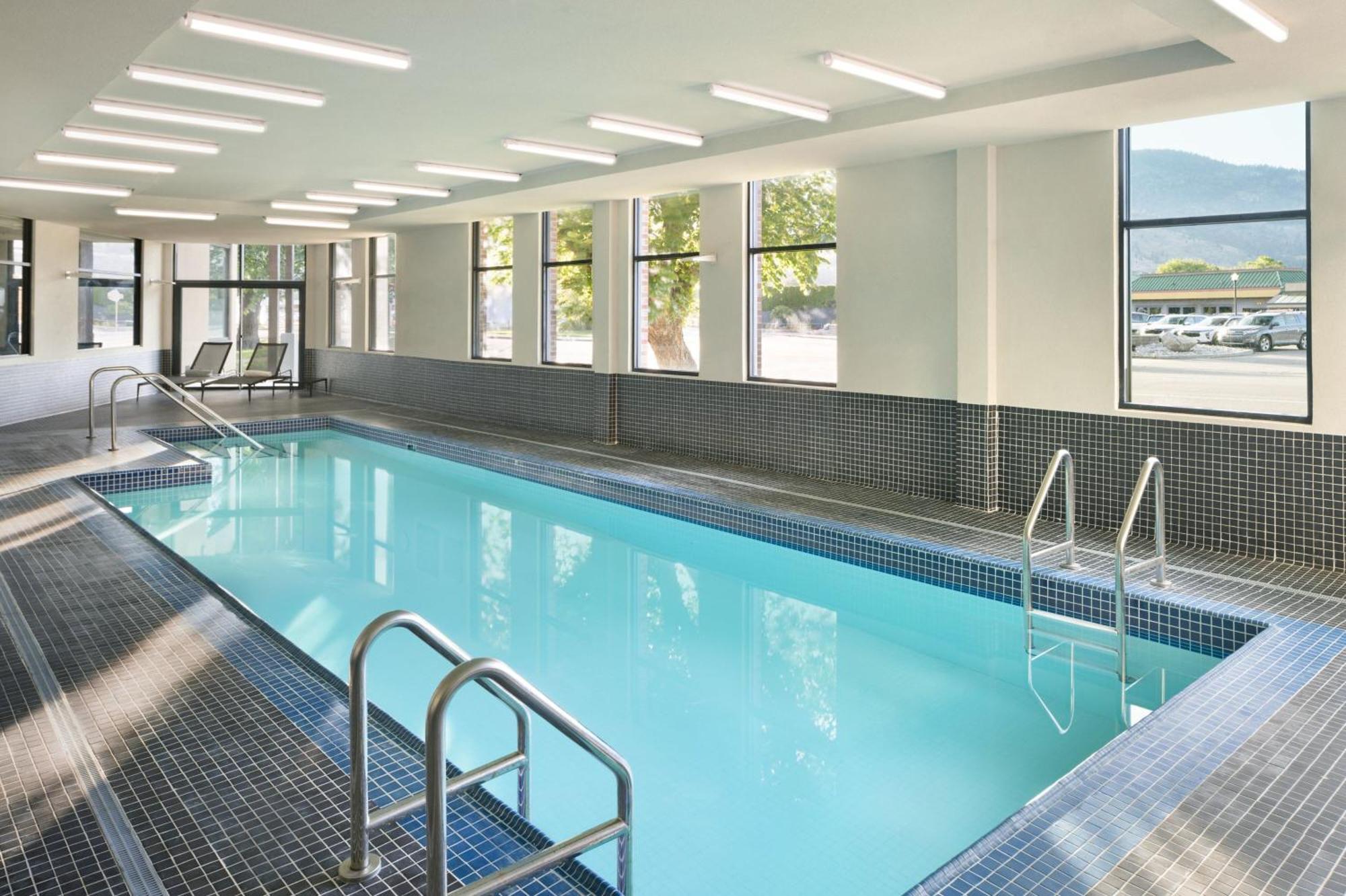 Four Points By Sheraton At The Convention Centre Hotel Penticton