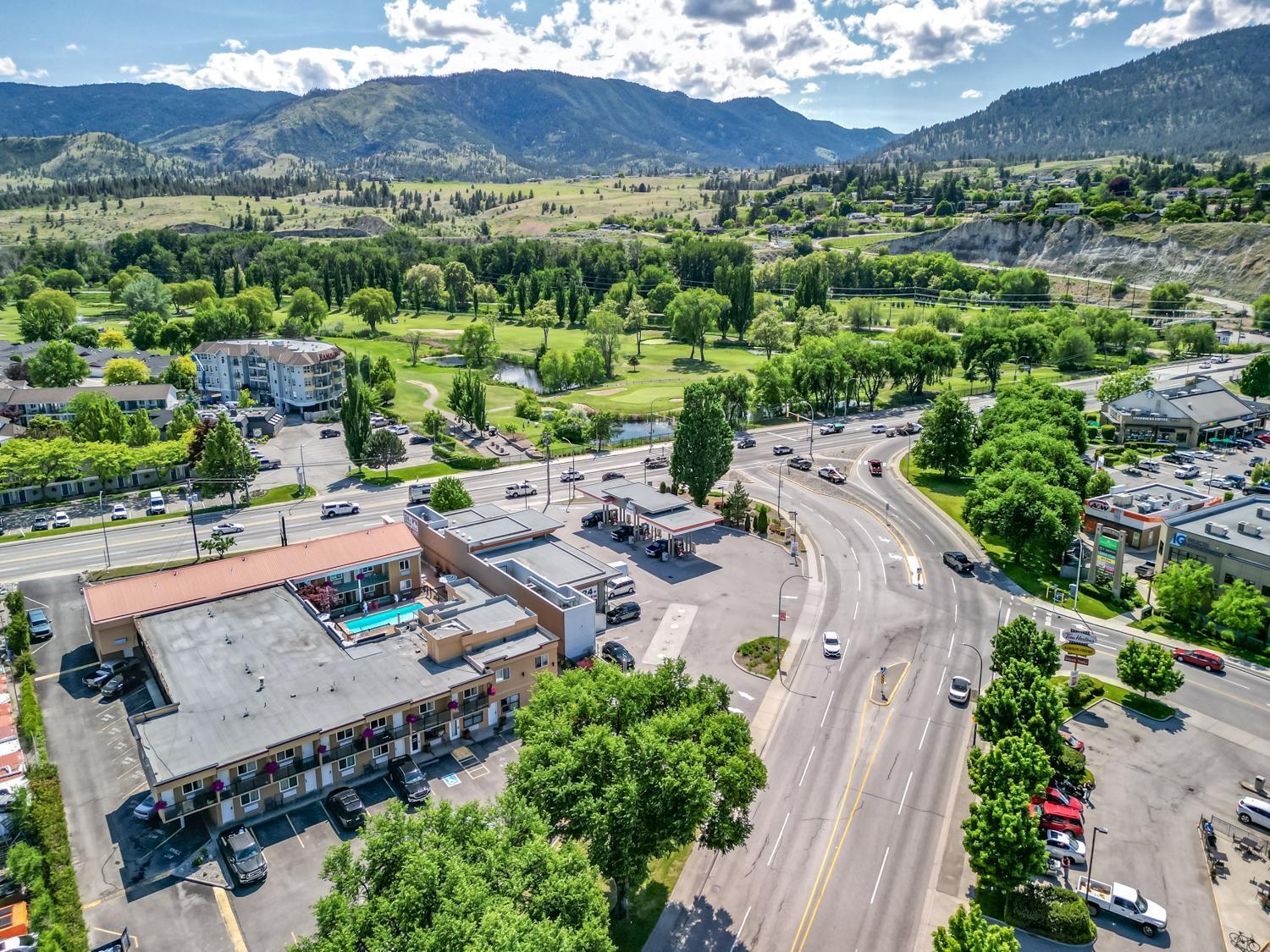 Sahara Courtyard Motel 3*