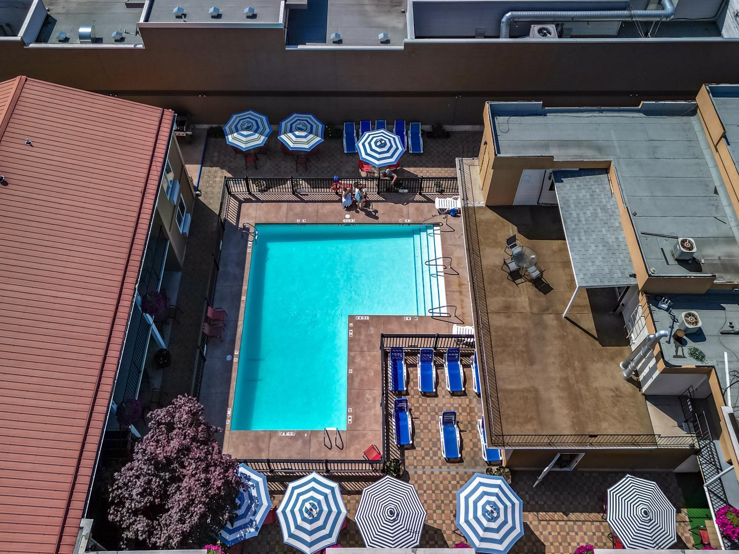 Sahara Courtyard Penticton