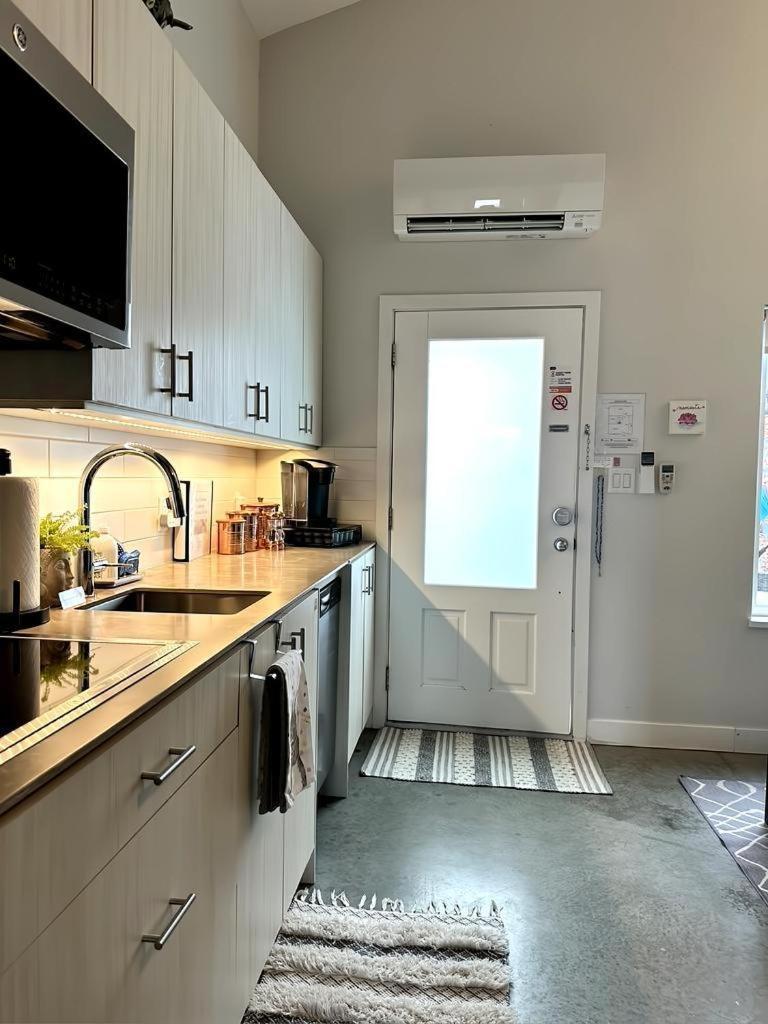 Apartamento Getaway Carriage House - Great Location! Private! *