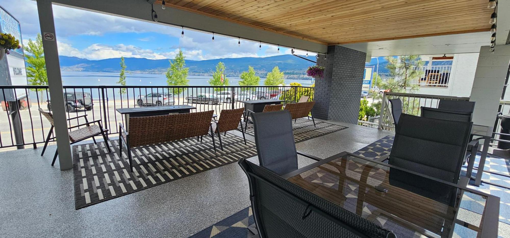Okanagan Lakefront