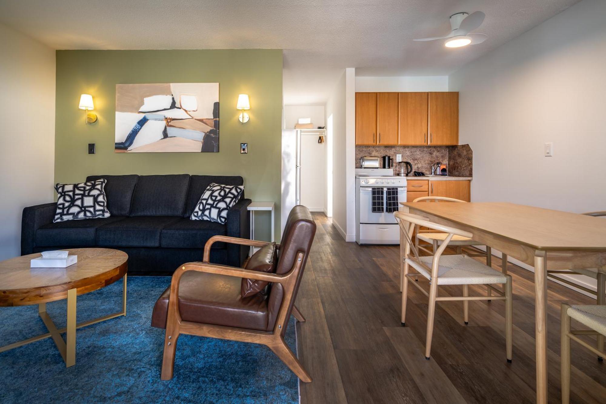 Okanagan Lakefront Motel 2*