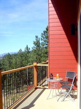 Crooked Tree Bed & Breakfast Guest Suites Penticton