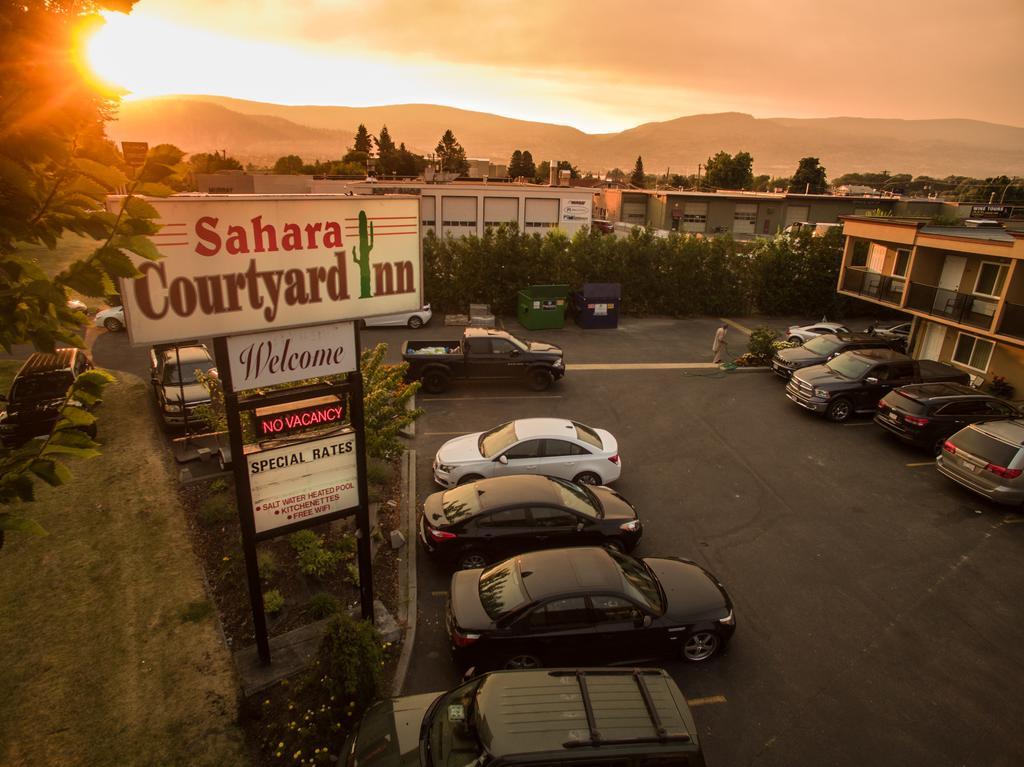Sahara Courtyard Motel 3*