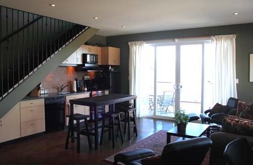 Crooked Tree Bed & Breakfast Guest Suites *
