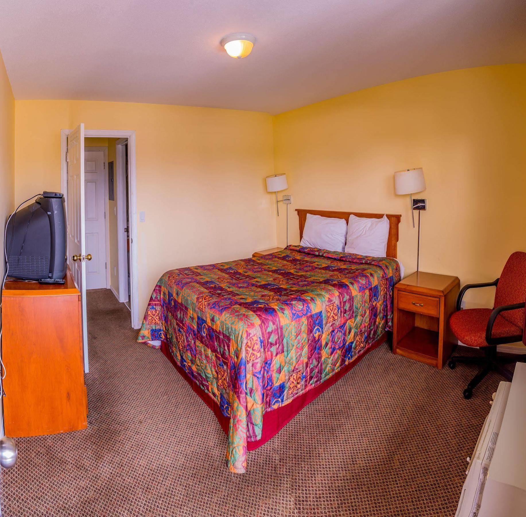 Sahara Courtyard Motel Penticton