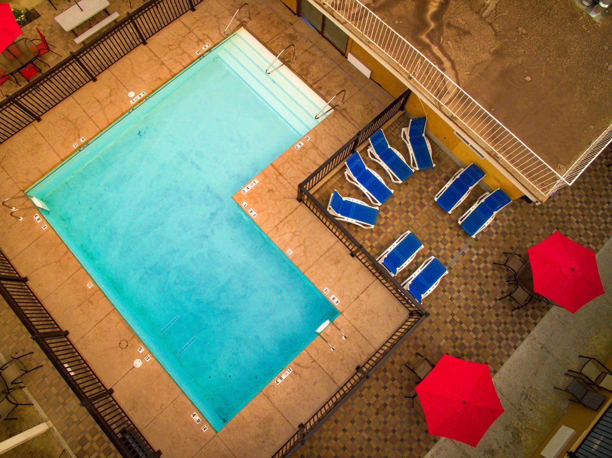 Sahara Courtyard 3* Penticton