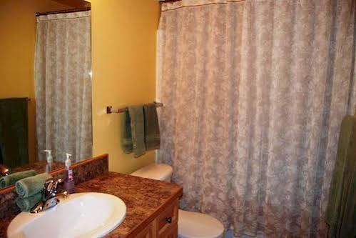 Hotel Creekview Court By Apex