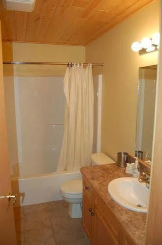 Creekview Court By Apex 3* Penticton