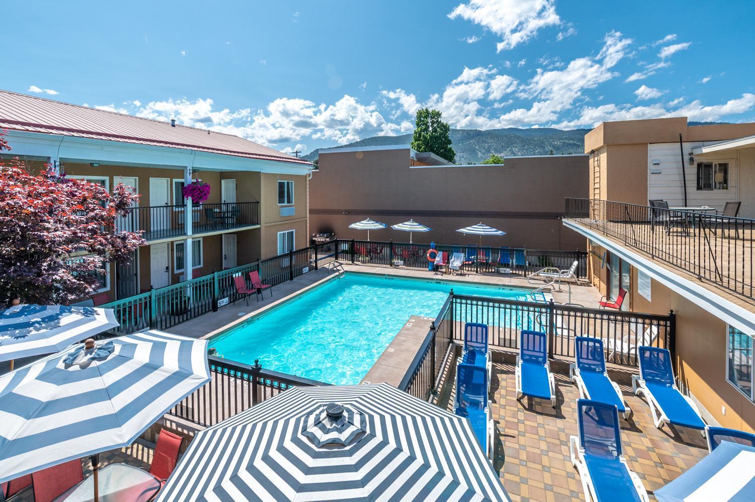 Sahara Courtyard Motel