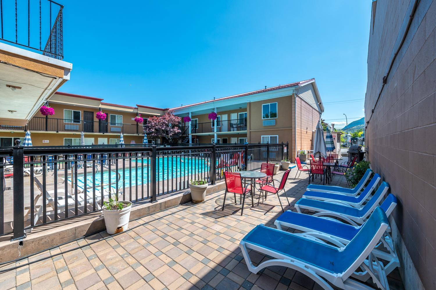 Sahara Courtyard Motel 3*