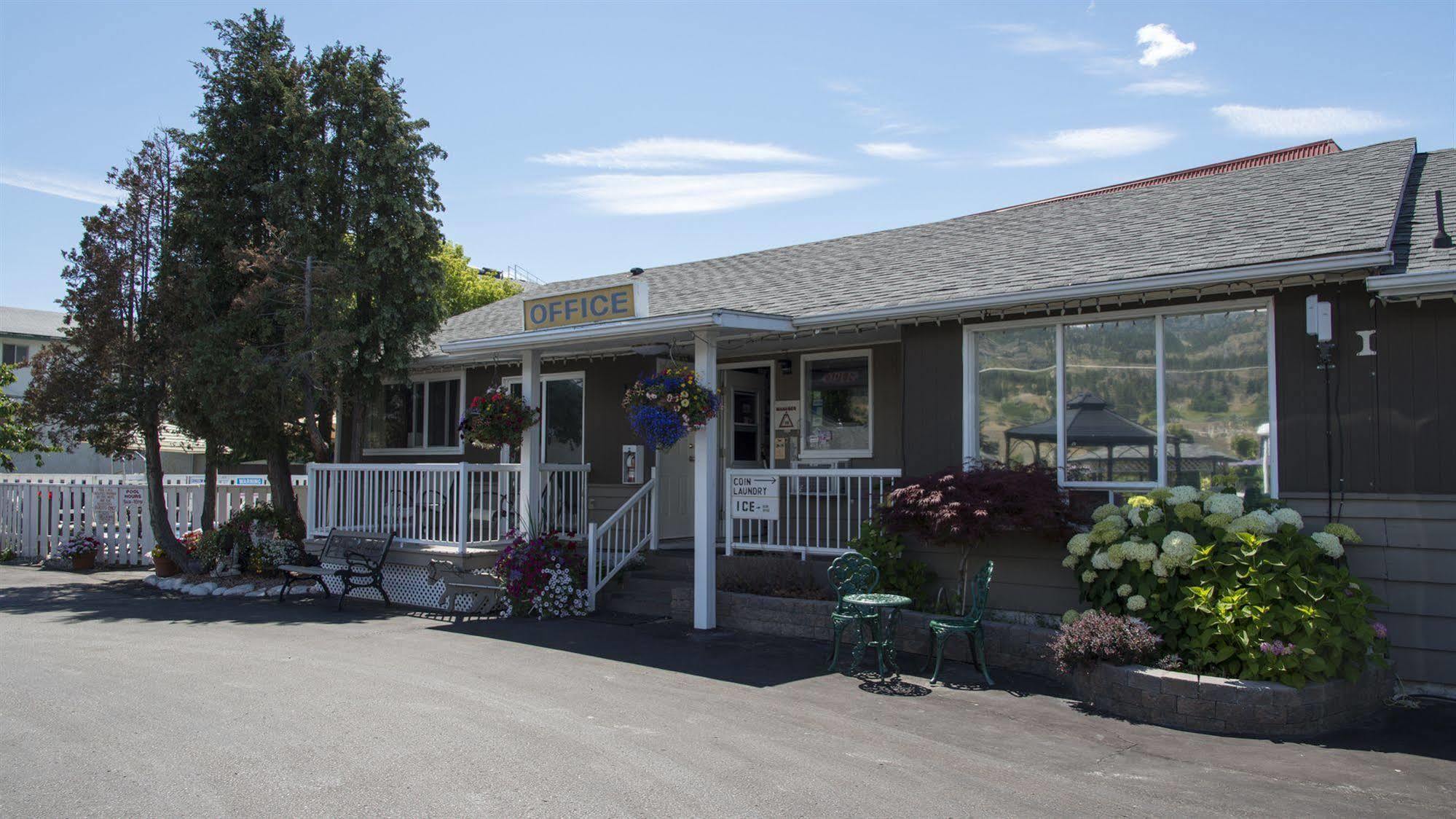 Motel Valley Star